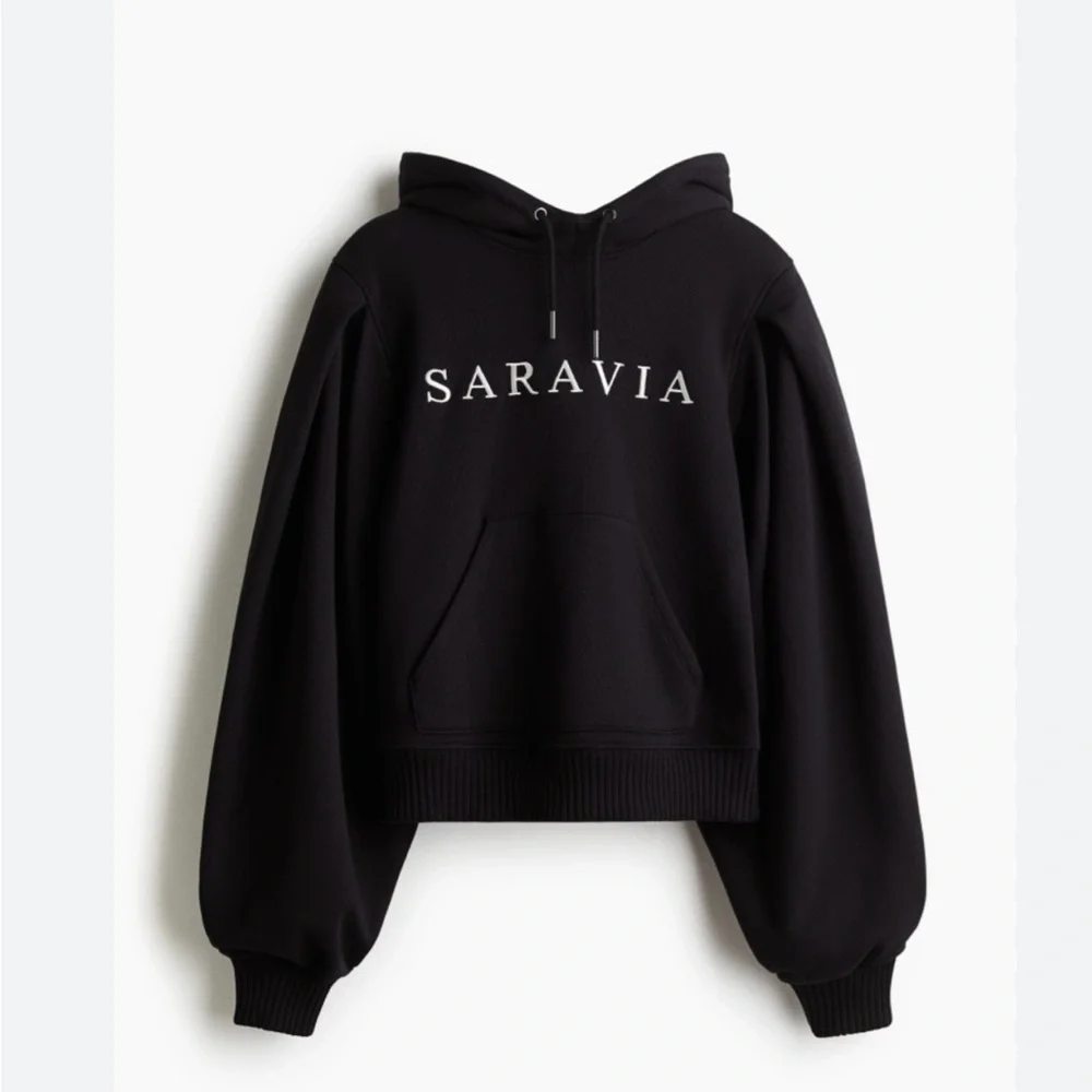 Black HM Saravia hoodie - Picture 2 of 2